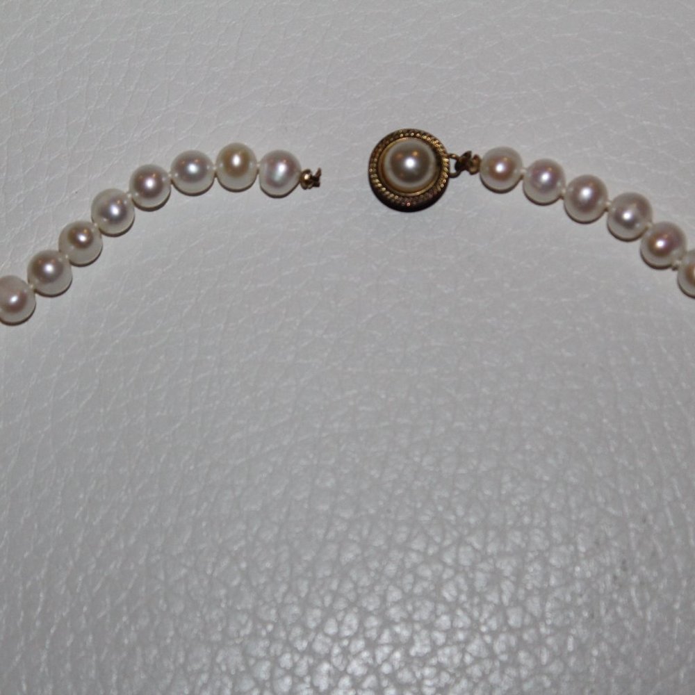 CLASSY ONE STAND PEARL NECKLACE ROUND WHITE - Picture 5 of 5